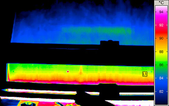 Detection of a coating defect with thermography | InfraTec