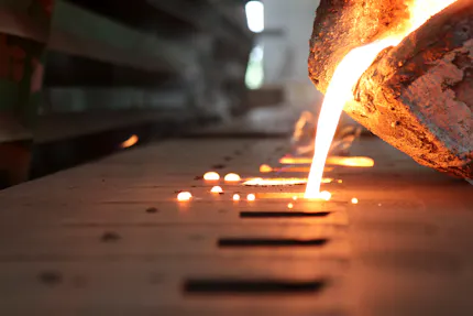 InfraTec | Thermography in Casting, molten metal - Picture credits: @ iStock / Warut1