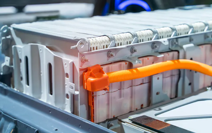 InfraTec thermography electromobility battery technology - Picture credits: © shutterstock / asharkyu
