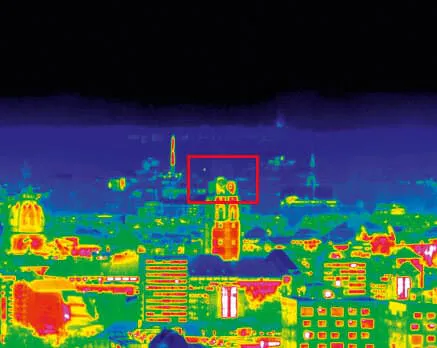 Super Zoom Thermografie-Aufnahme des Rathauses in Dresden