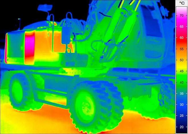 thermal imaging of an excavator