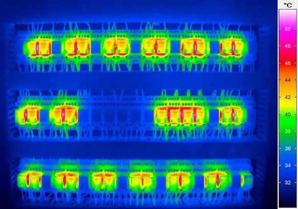 Thermographic recording of a control cabinet